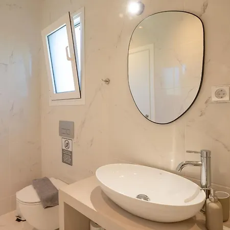 Katerina Mentoros * Karavádhos