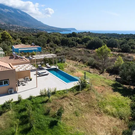 Katerina Mentoros Karavádhos