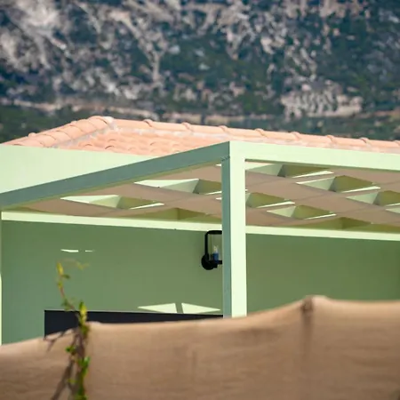 Katerina Mentoros Villa *