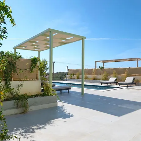 Katerina Mentoros * Karavádhos