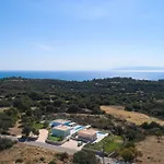 Katerina Mentoros *